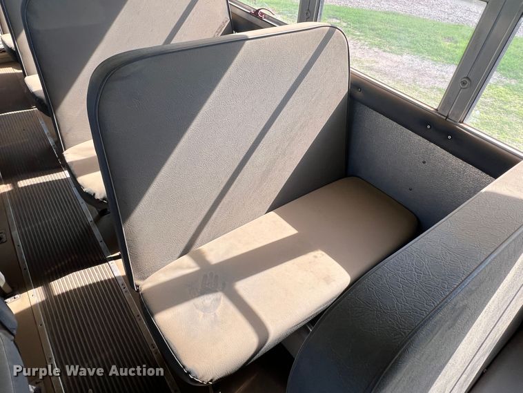 image for item DS8480 2003 International CE  school bus