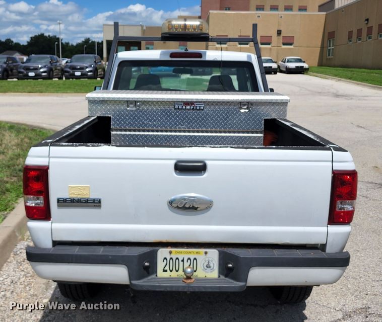 image for item JB9064 2006 Ford Ranger  SuperCab pickup truck