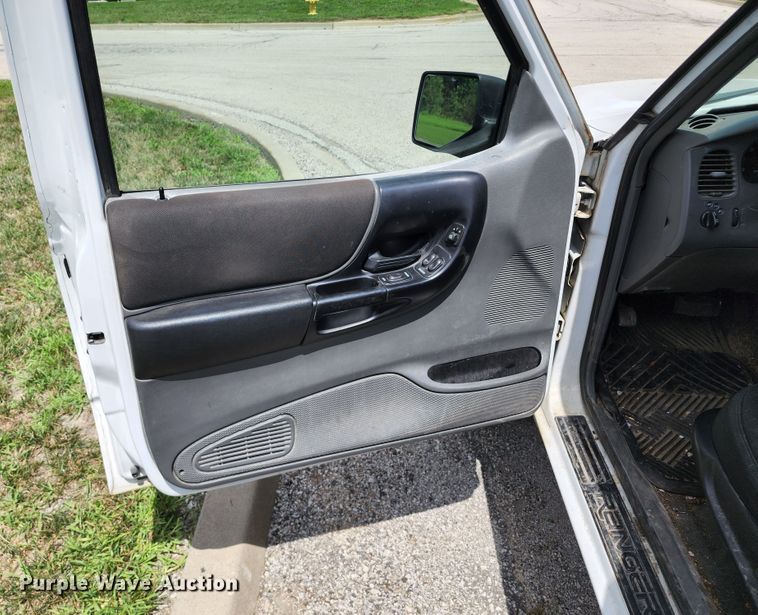 image for item JB9064 2006 Ford Ranger  SuperCab pickup truck