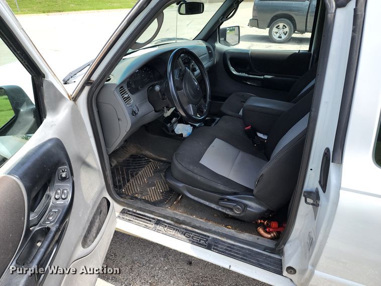 image for item JB9064 2006 Ford Ranger  SuperCab pickup truck