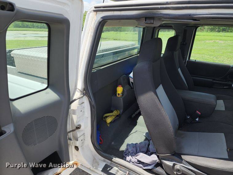 image for item JB9064 2006 Ford Ranger  SuperCab pickup truck