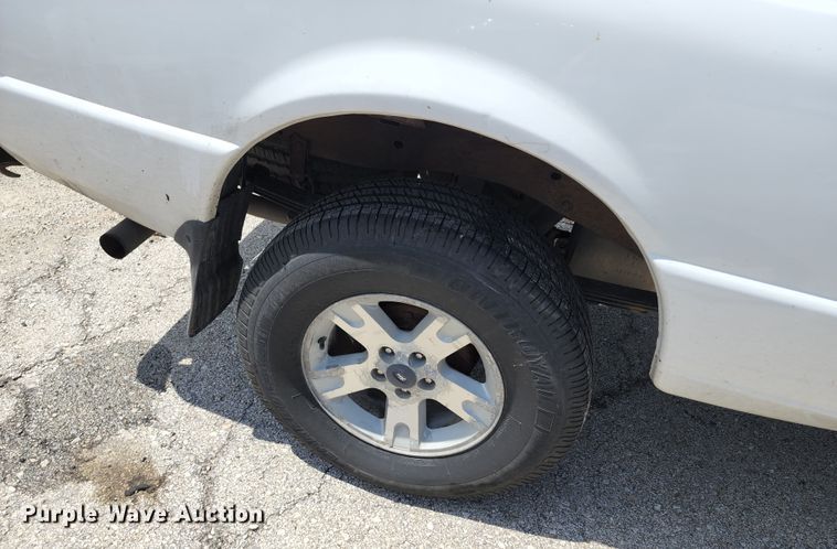 image for item JB9064 2006 Ford Ranger  SuperCab pickup truck