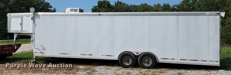 image for item JB9084 2003 CM  enclosed cargo trailer