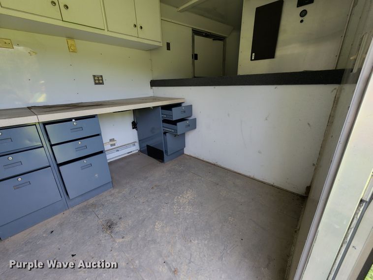 image for item JB9084 2003 CM  enclosed cargo trailer