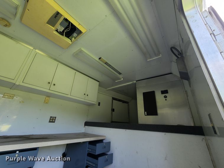 image for item JB9084 2003 CM  enclosed cargo trailer