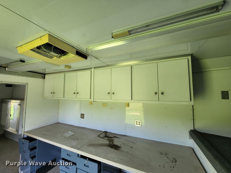 image for item JB9084 2003 CM  enclosed cargo trailer