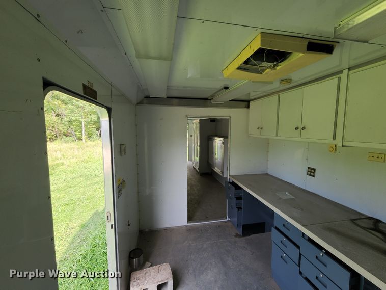 image for item JB9084 2003 CM  enclosed cargo trailer