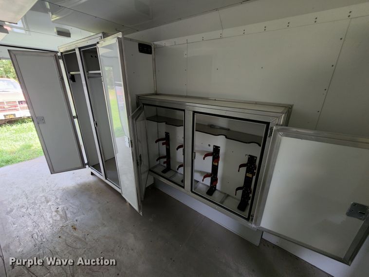 image for item JB9084 2003 CM  enclosed cargo trailer