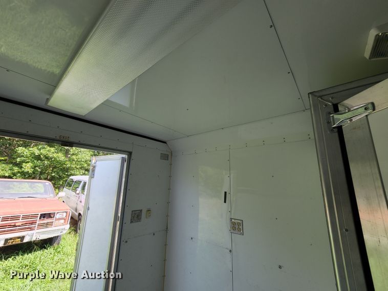 image for item JB9084 2003 CM  enclosed cargo trailer