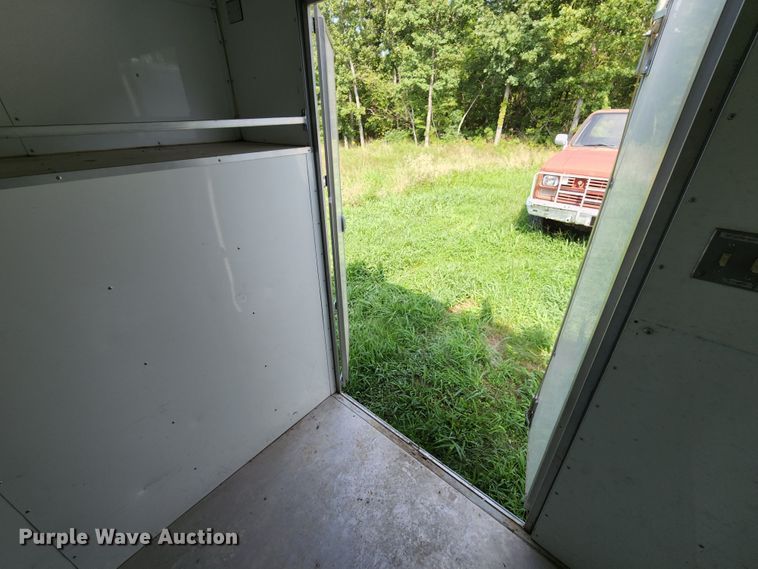 image for item JB9084 2003 CM  enclosed cargo trailer