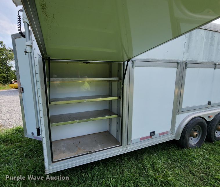 image for item JB9084 2003 CM  enclosed cargo trailer