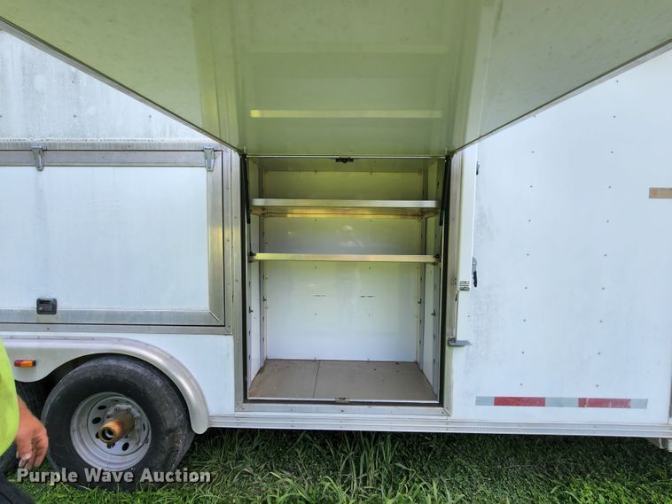 image for item JB9084 2003 CM  enclosed cargo trailer