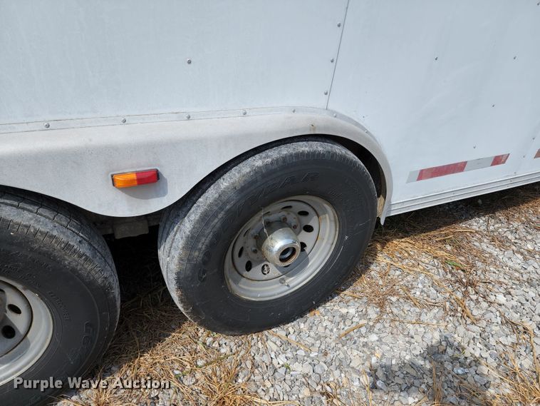 image for item JB9084 2003 CM  enclosed cargo trailer