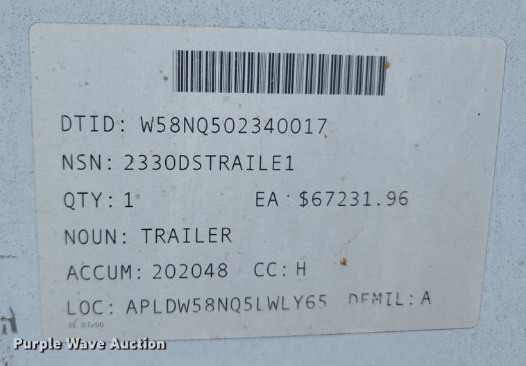 image for item JB9084 2003 CM  enclosed cargo trailer