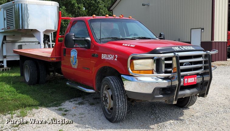 image for item JB9085 2000 Ford F450 Super Duty  flatbed truck