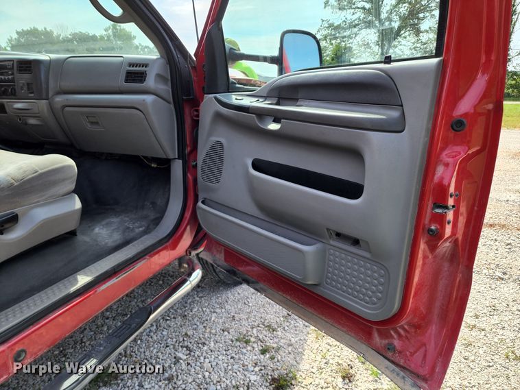 image for item JB9085 2000 Ford F450 Super Duty  flatbed truck