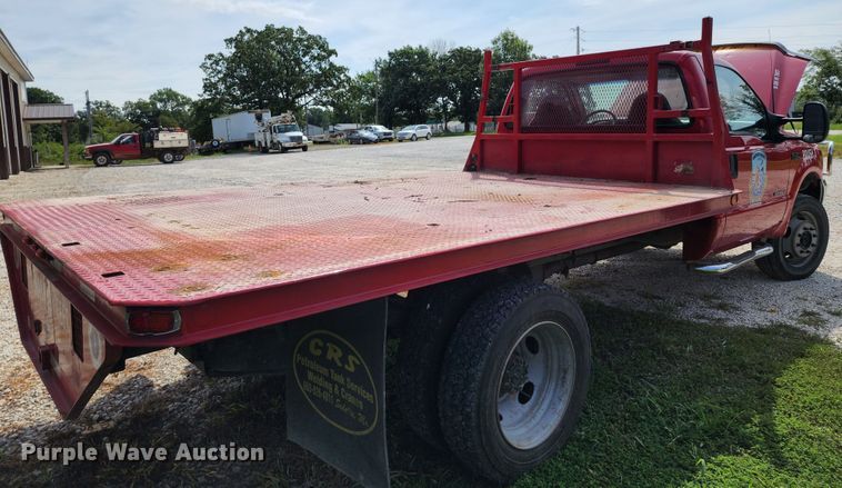 image for item JB9085 2000 Ford F450 Super Duty  flatbed truck