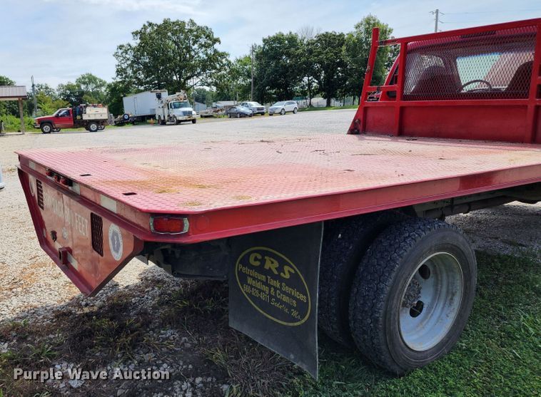 image for item JB9085 2000 Ford F450 Super Duty  flatbed truck