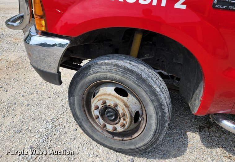 image for item JB9085 2000 Ford F450 Super Duty  flatbed truck