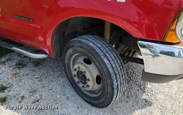 image for item JB9085 2000 Ford F450 Super Duty  flatbed truck