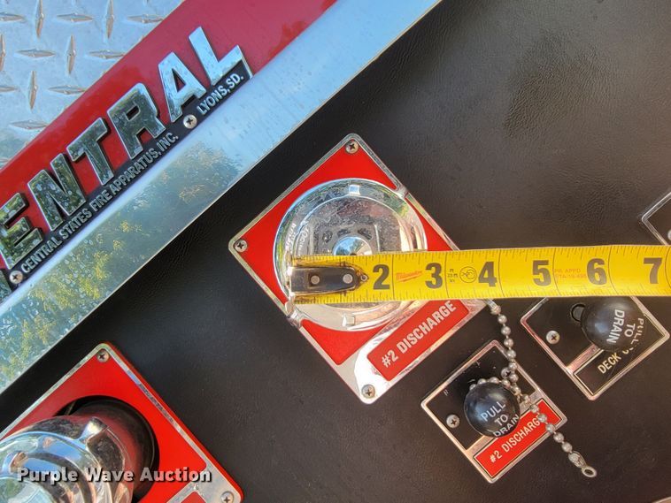 image for item JC9667 1990 Ford F800  fire truck