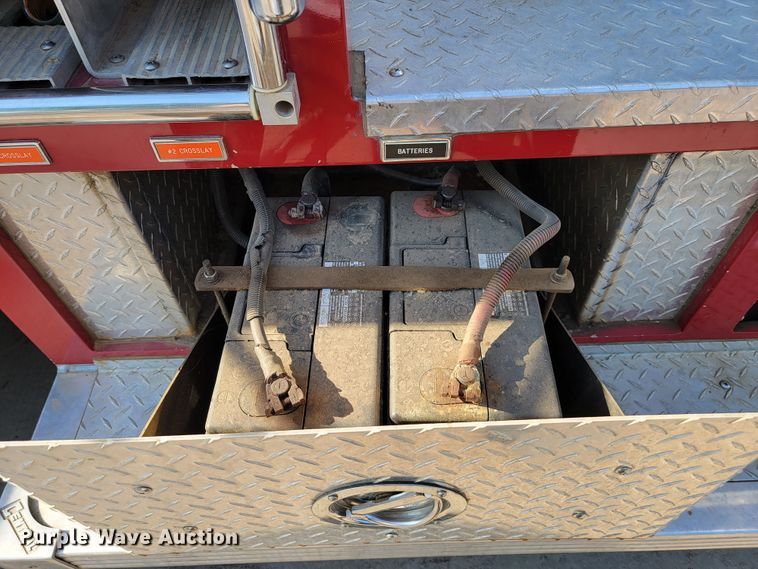 image for item JC9667 1990 Ford F800  fire truck