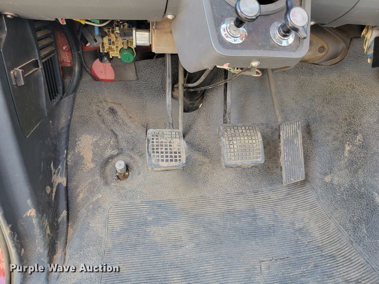 image for item JC9667 1990 Ford F800  fire truck