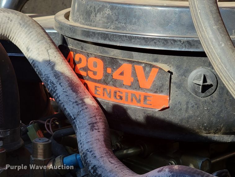 image for item JC9667 1990 Ford F800  fire truck