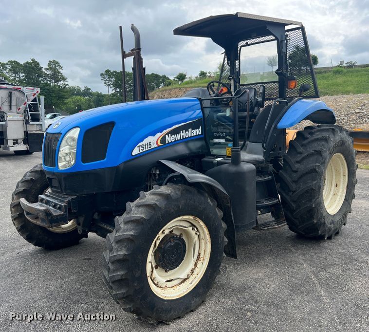 image for item JM9141 2005 New Holland TS115A  MFWD tractor