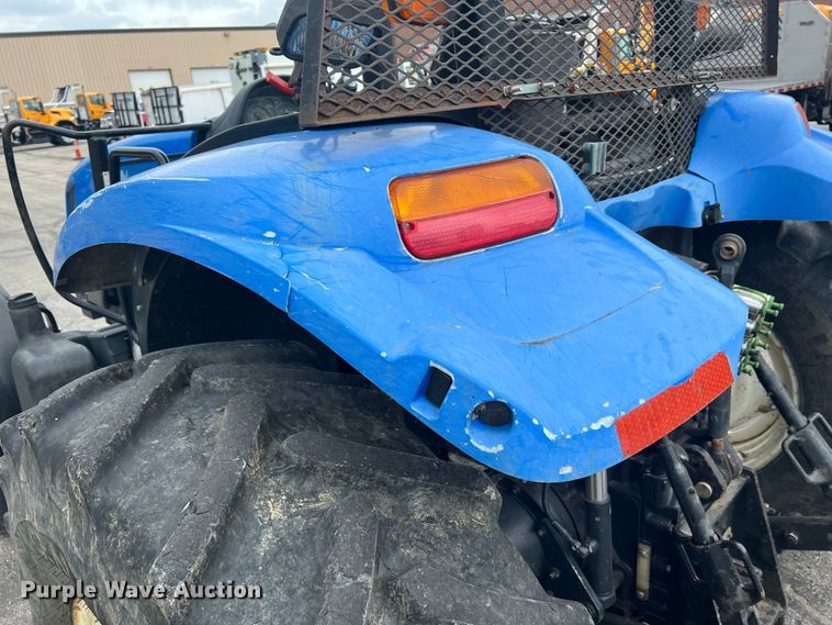 image for item JM9141 2005 New Holland TS115A  MFWD tractor