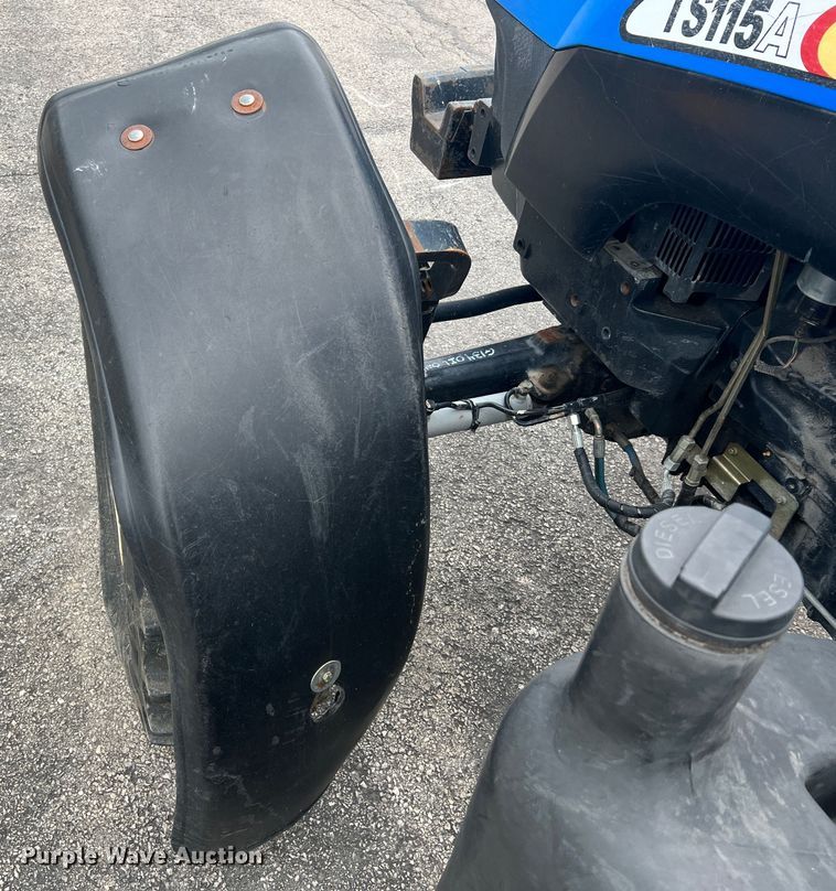 image for item JM9141 2005 New Holland TS115A  MFWD tractor