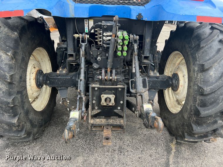 image for item JM9141 2005 New Holland TS115A  MFWD tractor