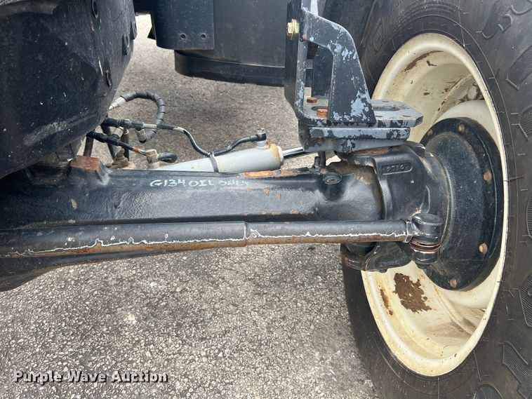 image for item JM9141 2005 New Holland TS115A  MFWD tractor