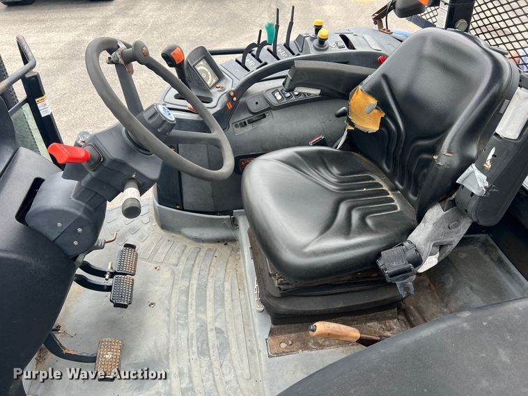 image for item JM9141 2005 New Holland TS115A  MFWD tractor