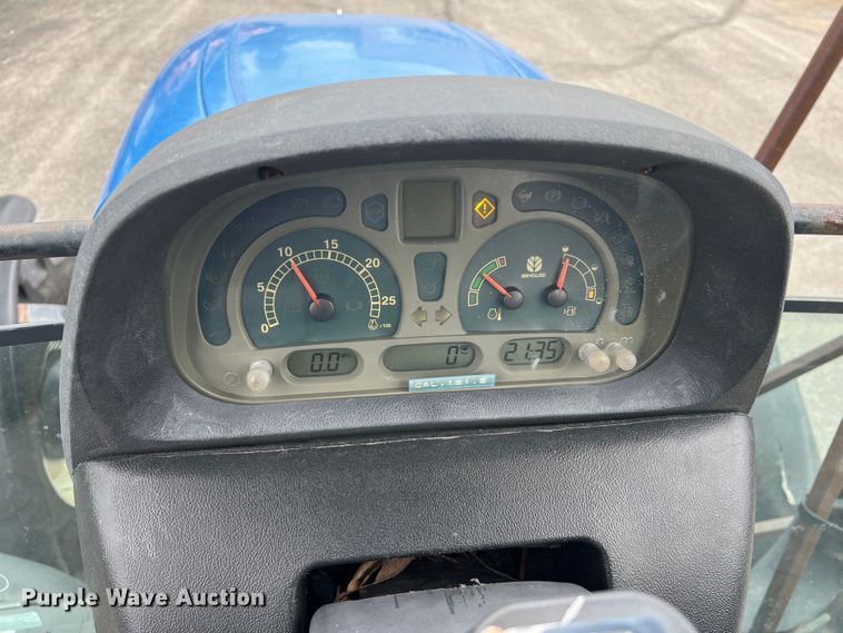 image for item JM9141 2005 New Holland TS115A  MFWD tractor