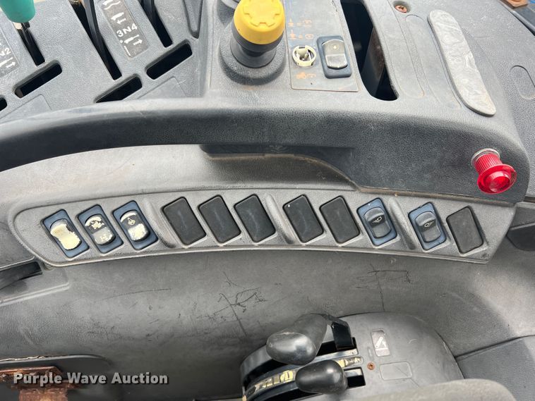 image for item JM9141 2005 New Holland TS115A  MFWD tractor