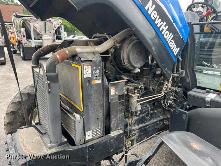 image for item JM9141 2005 New Holland TS115A  MFWD tractor