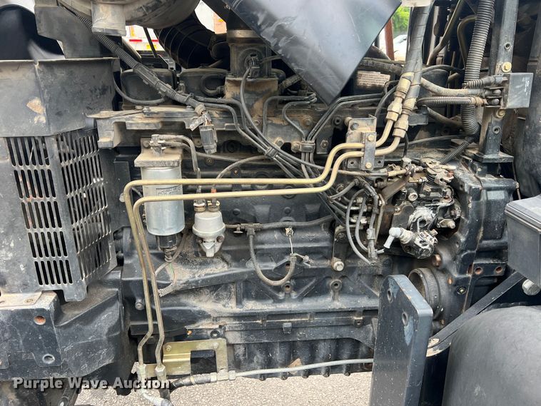 image for item JM9141 2005 New Holland TS115A  MFWD tractor