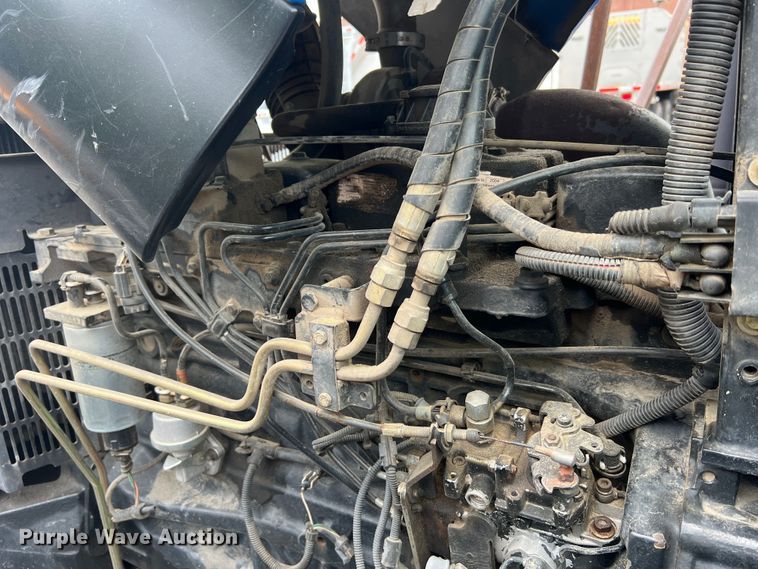 image for item JM9141 2005 New Holland TS115A  MFWD tractor