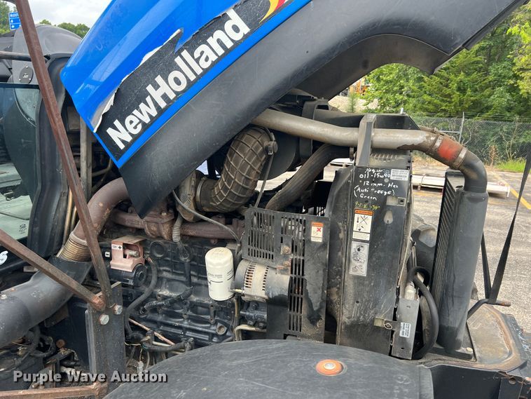 image for item JM9141 2005 New Holland TS115A  MFWD tractor