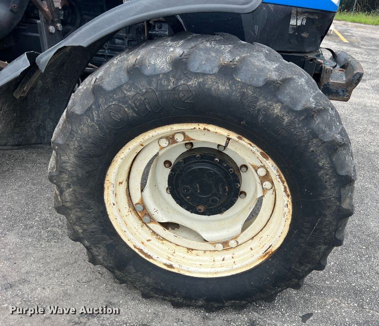 image for item JM9141 2005 New Holland TS115A  MFWD tractor