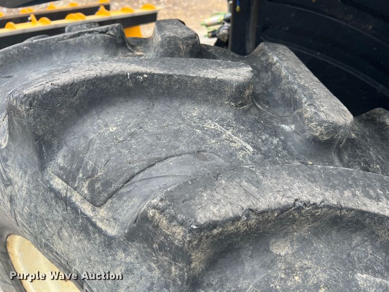 image for item JM9141 2005 New Holland TS115A  MFWD tractor