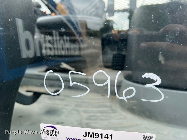 image for item JM9141 2005 New Holland TS115A  MFWD tractor