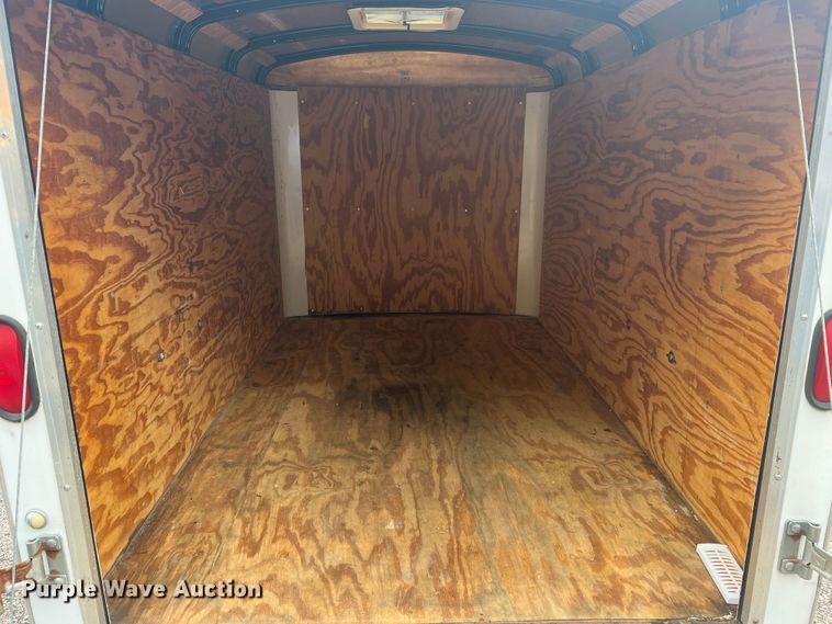 image for item JM9142 2001 Doolittle  enclosed cargo trailer