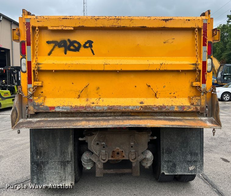 image for item JM9145 2007 International 7400  dump truck