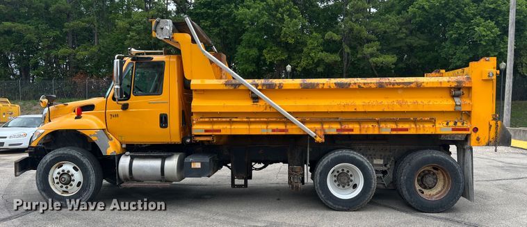 image for item JM9145 2007 International 7400  dump truck