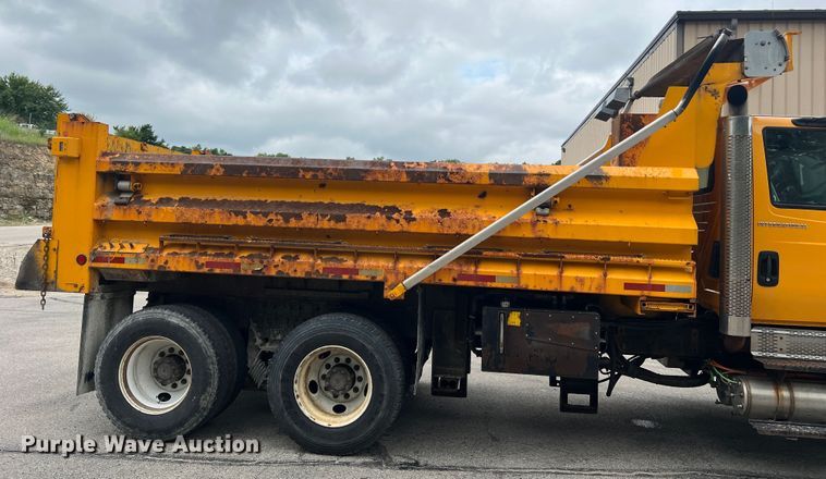 image for item JM9145 2007 International 7400  dump truck