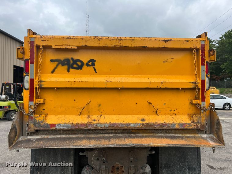 image for item JM9145 2007 International 7400  dump truck