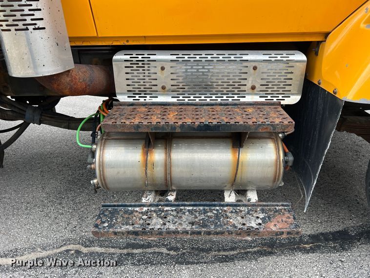 image for item JM9145 2007 International 7400  dump truck