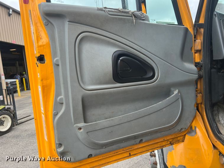 image for item JM9145 2007 International 7400  dump truck